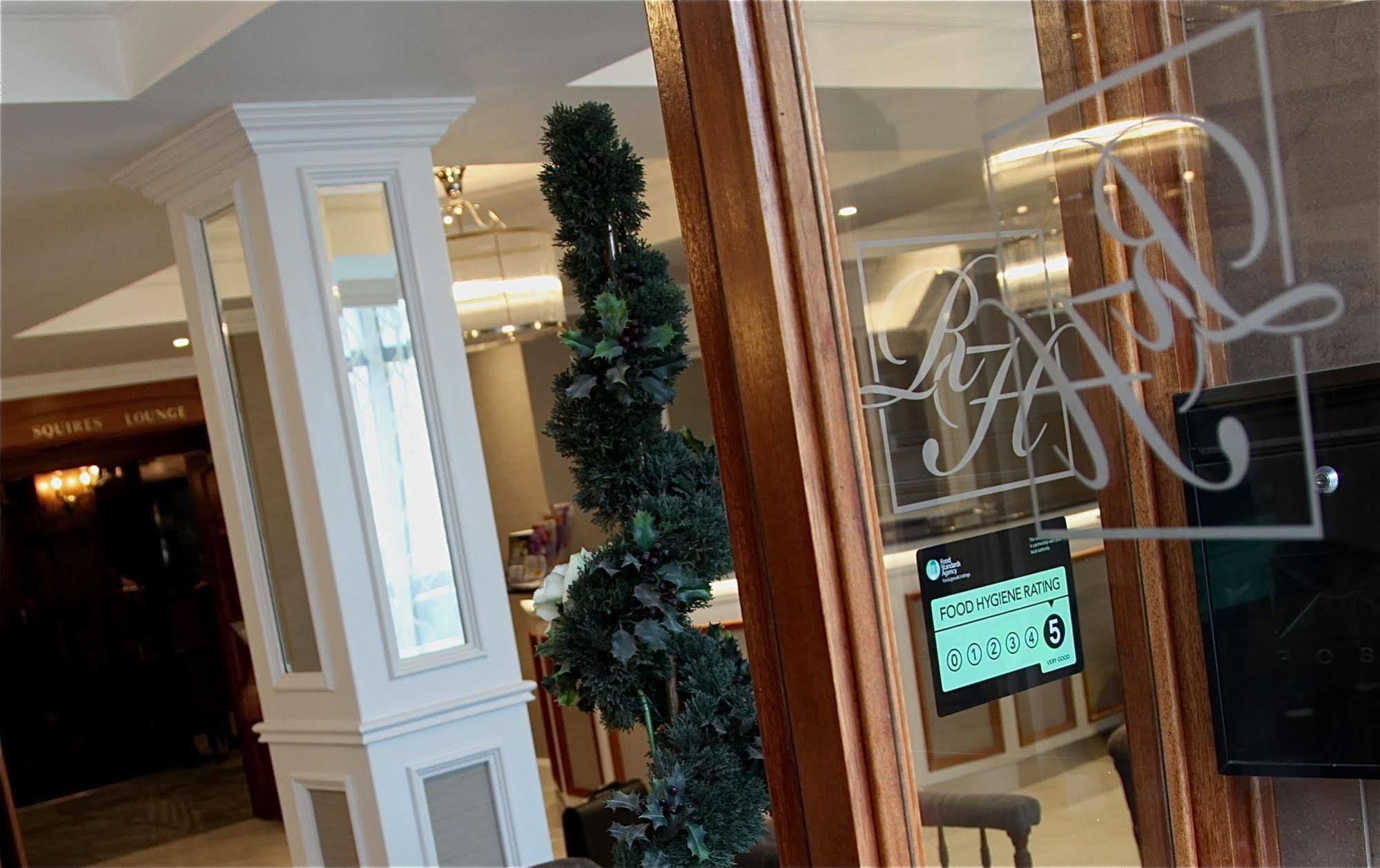 The Royal Hotel Кукстаун Экстерьер фото